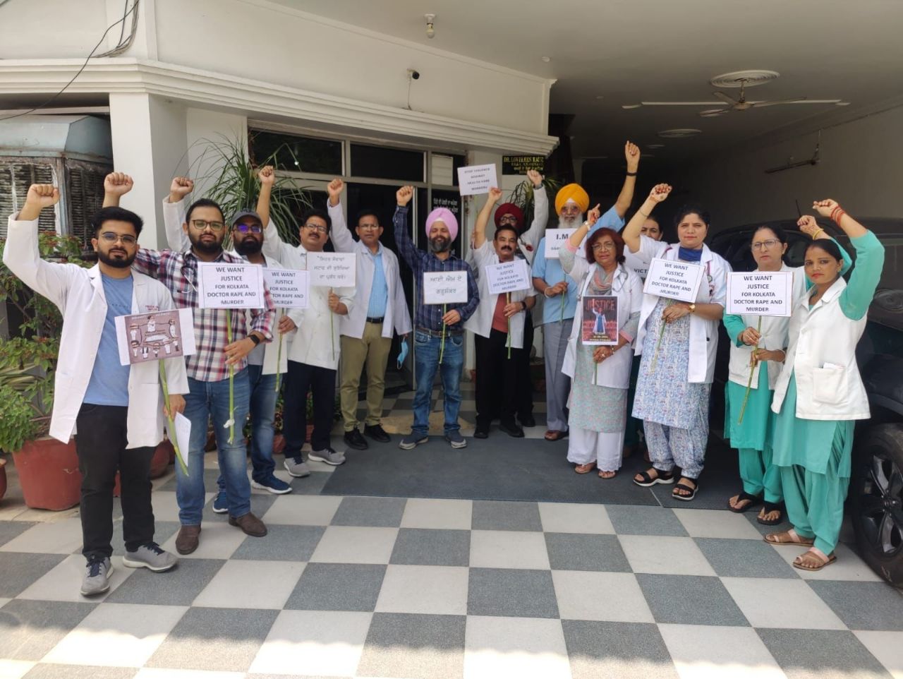 ਡਾਕਟਰ ਦਾ ਰੇਪ ਉਪਰੰਤ ਕਤਲ ਕਰਨ ਵਾਲੇ ਦੋਸ਼ੀਆਂ ਨੂੰ ਫਾਂਸੀ ਤੇ ਲਟਕਾਇਆ ਜਾਵੇ 